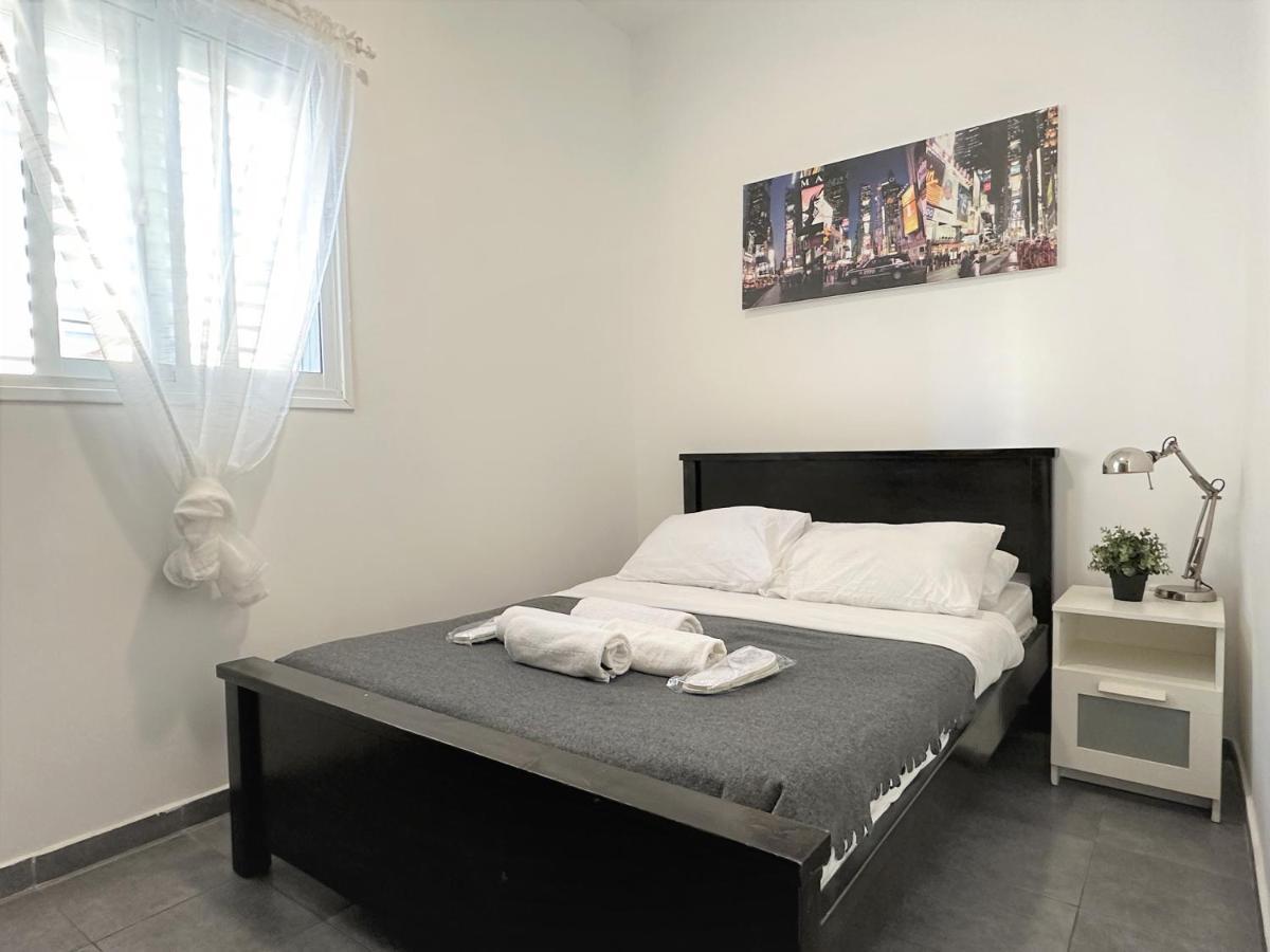 Appartamento Miraks Harav Kuk Tel Aviv Esterno foto